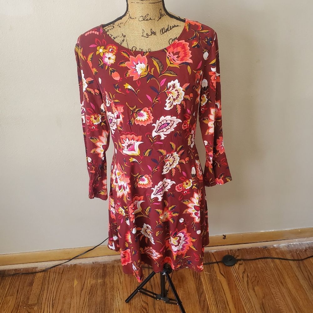 Old Navy Maroon Fit and Flare Dress Fall Keyhole Long Sleeve Womens Size 10